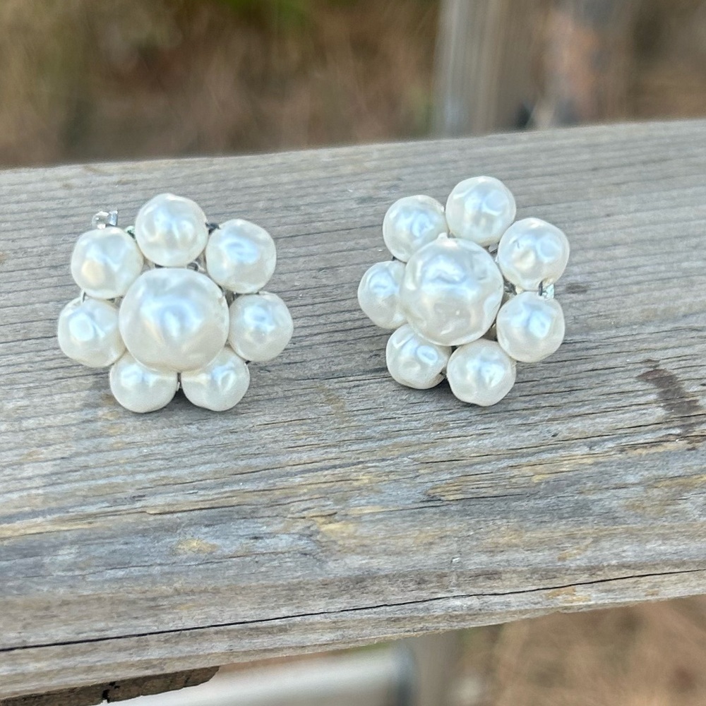 Japan stamped faux pearl vintage clip in earrings